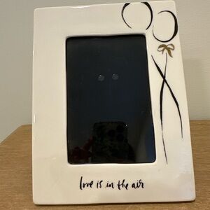 Kate Spade New York x Lenox “Love Is in the Air” Photo Frame